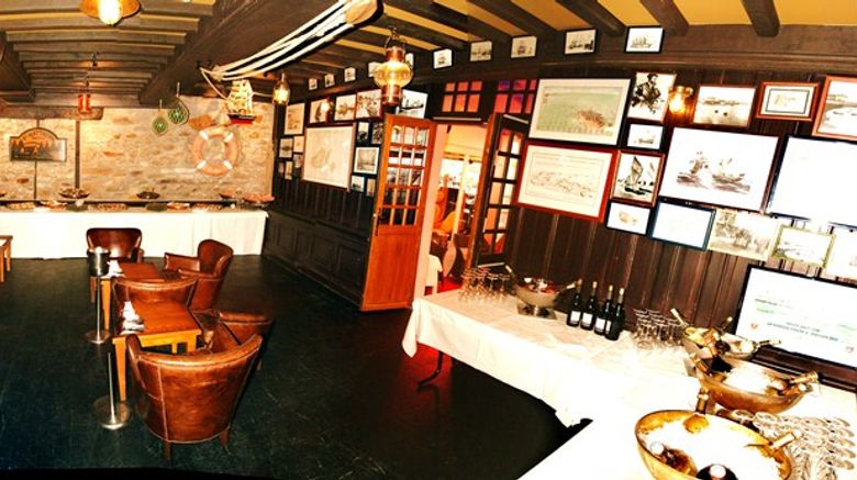 <b>Hotel l'Univers Banquet</b>