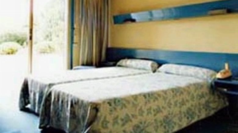 <b>Hotel de Grande-Bretagne Room</b>