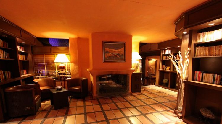 Hotel Le Roi Theodore Lobby