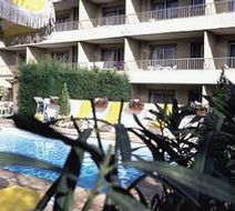 Hotel Beau-Sejour Pool