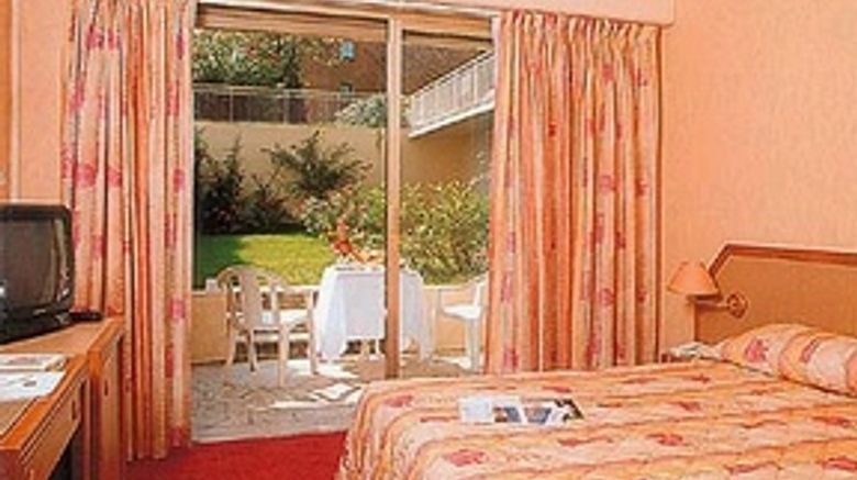 <b>Hotel Beau-Sejour Room</b>