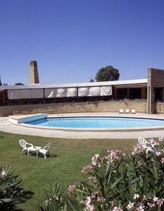 Les Cabanettes Hotel