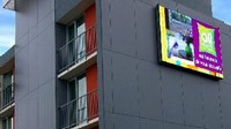 Adonis Avignon Sud Exterior
