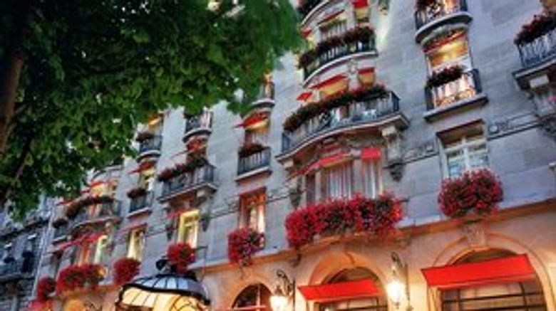 <b>Hotel Plaza Athenee Paris Exterior</b>