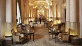 <b>Hotel Plaza Athenee Paris Lobby</b>