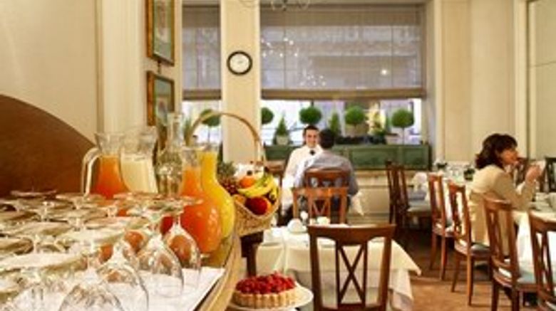 <b>Royal Hotel Paris Champs Elysees Restaurant</b>