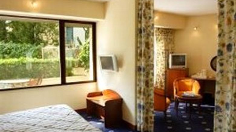 <b>Splendid Hotel & Spa Nice Suite</b> <b>Splendid Hotel & Spa Nice Suite</b>