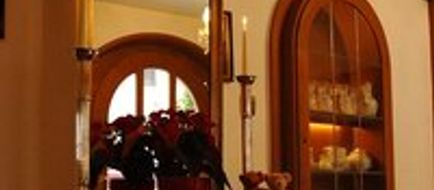Burg Hotel Lobby