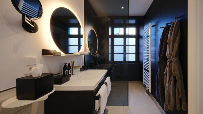 <b>Hotel am Sophienpark Room</b> <b>Hotel am Sophienpark Room</b>