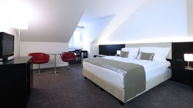 <b>Hotel Kieler Yacht Club Room</b>