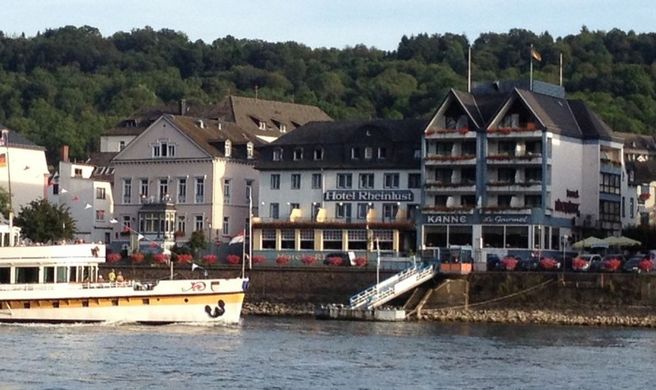 Hotel Rheinlust Exterior
