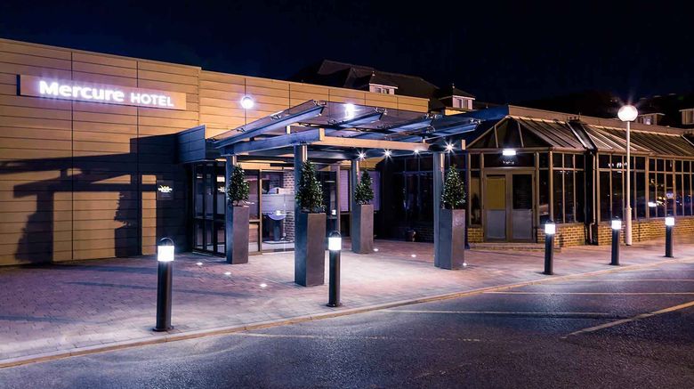 Mercure London Heathrow Hotel Exterior