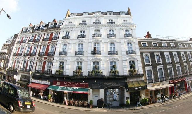 Ascot Hyde Park Hotel Exterior