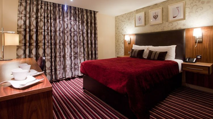 Gloucester Robinswood Hotel By Sunday Room