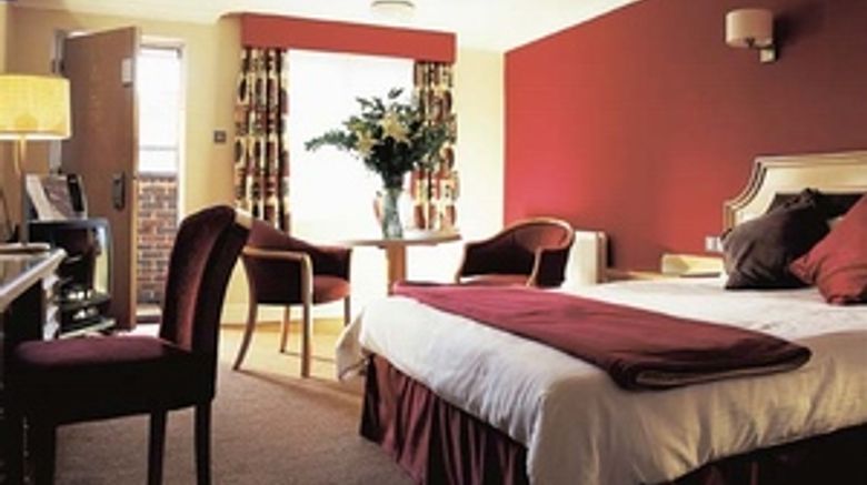 <b>Harpenden House Room</b>