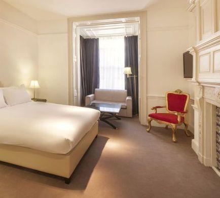 Nottingham Place Hotel Room