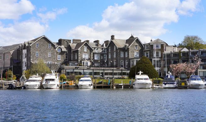 Macdonald Old England Hotel & Spa Exterior