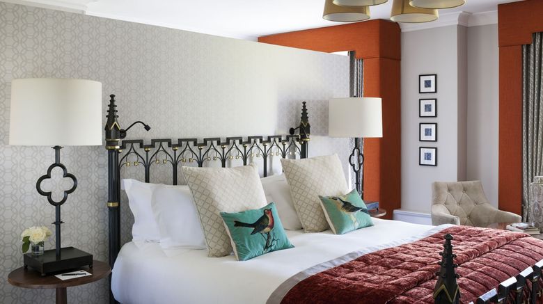 <b>Queen's Hotel Cheltenham Suite</b>