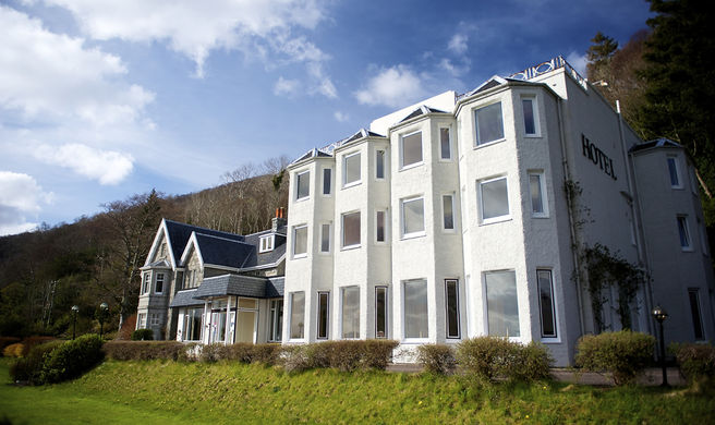 Lodge on the Loch Exterior