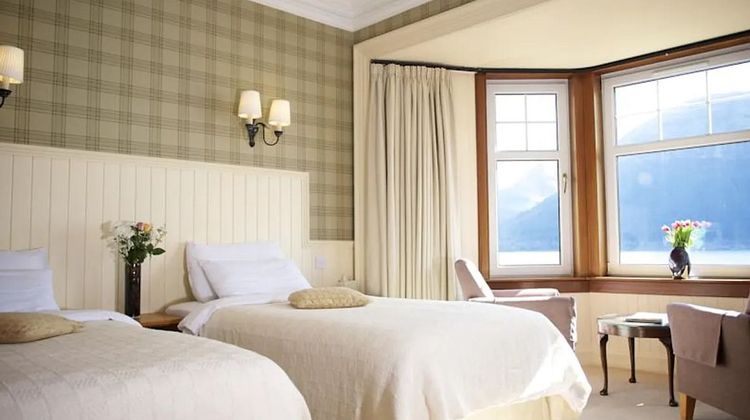 Lodge on the Loch Room