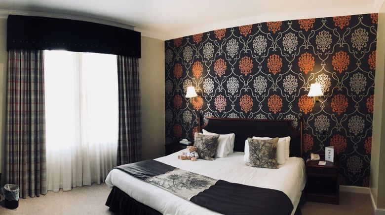<b>Dryburgh Abbey Hotel Room</b>