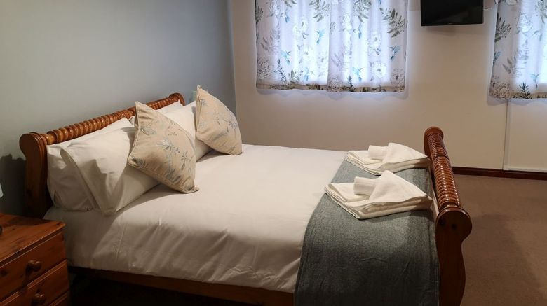<b>George & Abbotsford Hotel Room</b>