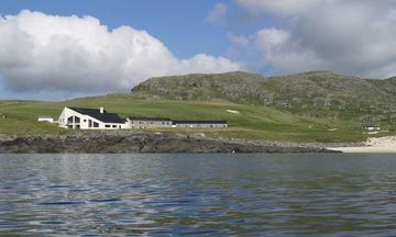 Isle of Barra Beach Hotel