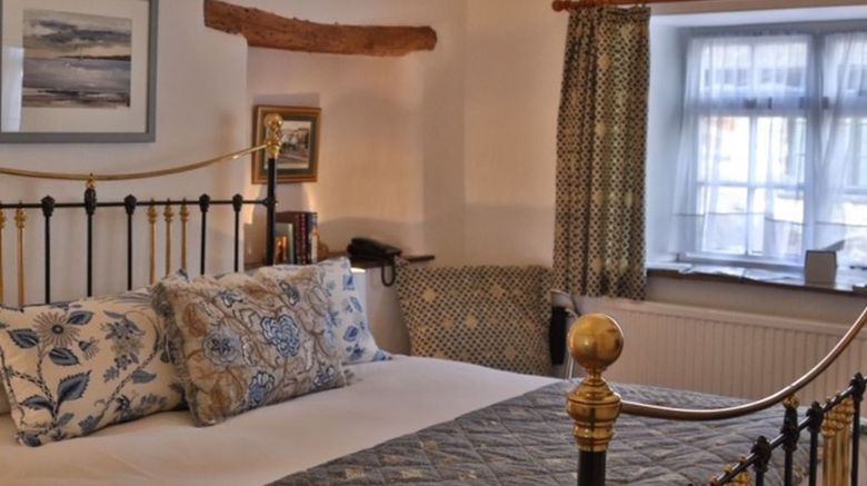 <b>The West Arms Hotel Room</b>