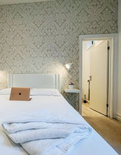 The Mount Rooms