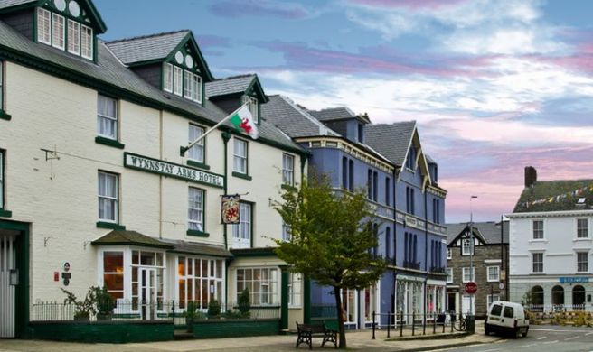 The Wynnstay Exterior