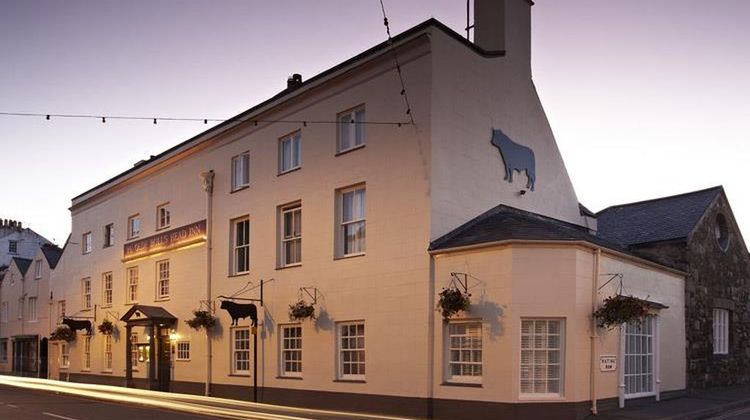The Bull Beaumaris Exterior