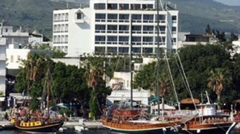 <b>Alexandra Hotel Exterior</b>