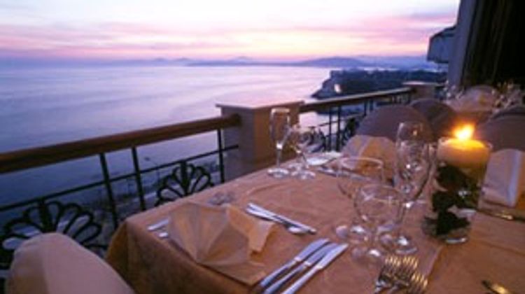 Coral Hotel Athens Restaurant