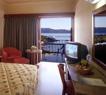 Hinitsa Bay Hotel Room