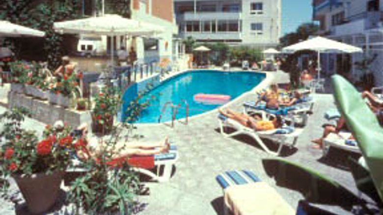 <b>Arte Hotel Pool</b>