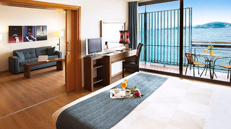 <b>Domotel Xenia Volos Suite</b>