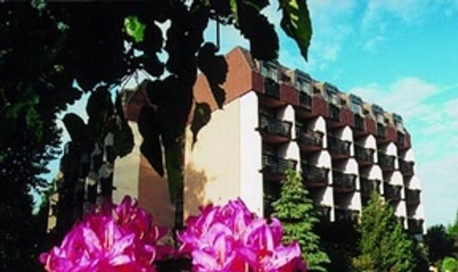 Ensana Thermal Sarvar Exterior