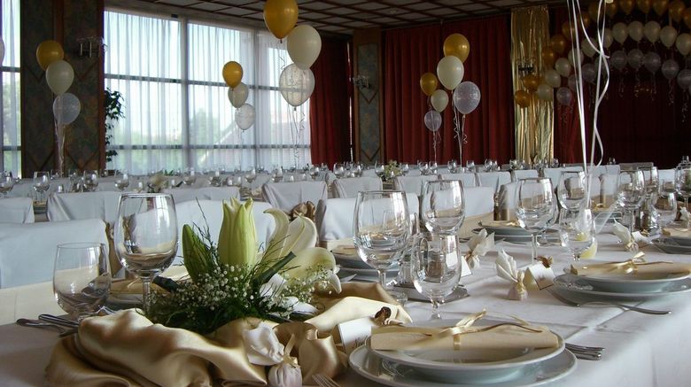 <b>Hotel Sopron Banquet</b>