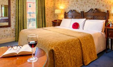 Arbutus Hotel