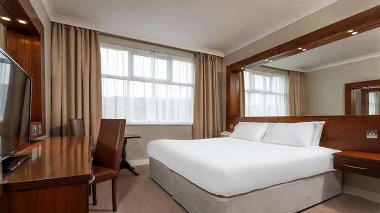 Flannery's Hotel Room