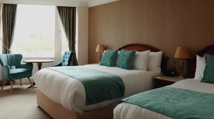Central Hotel Donegal Room