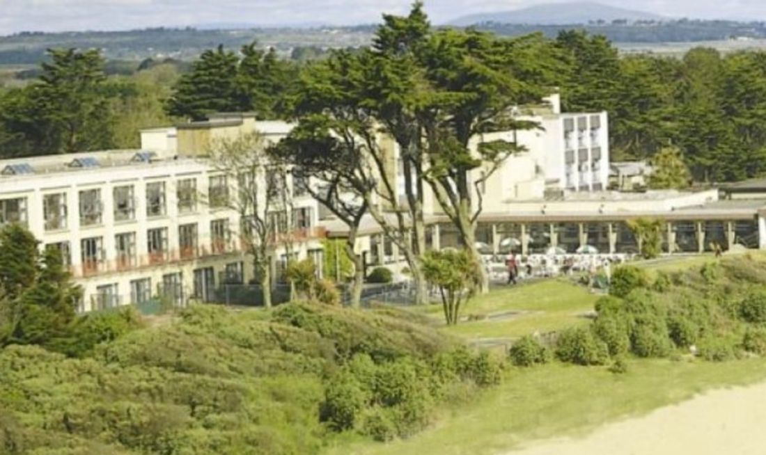 Kelly's Resort Hotel Exterior