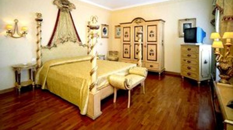 <b>Park Hotel Villa Ariston Suite</b> <b>Park Hotel Villa Ariston Suite</b>