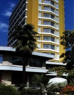 Augustus Hotel