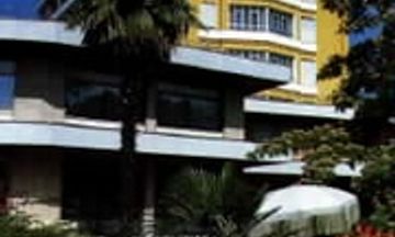 Augustus Hotel