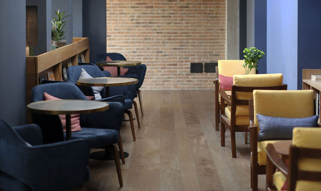Hotel Diplomat Lobby