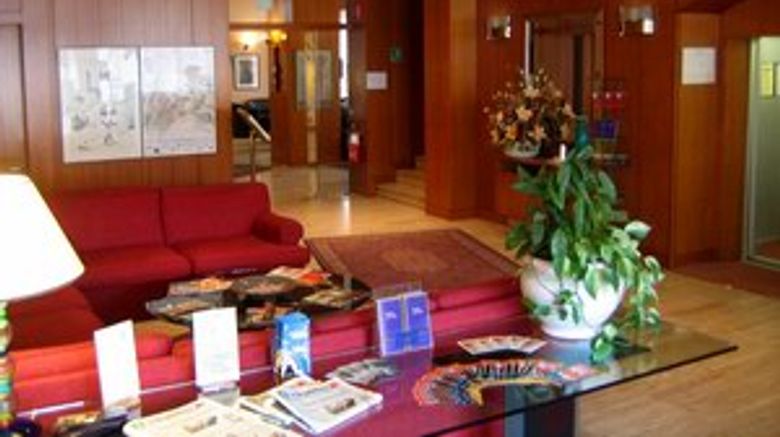 Hotel de la Ville Lobby