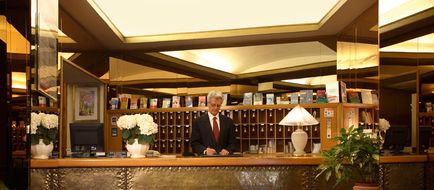 Hotel Eliseo Lobby