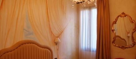 Gardena Hotel Room