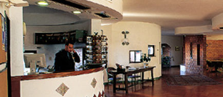 Aloha Hotel Lobby